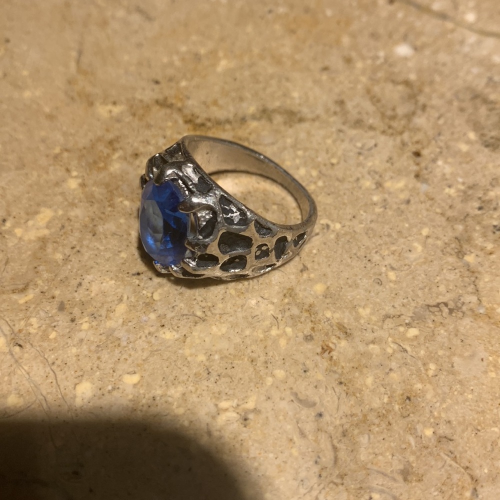 Ring - Picture 7 of 8